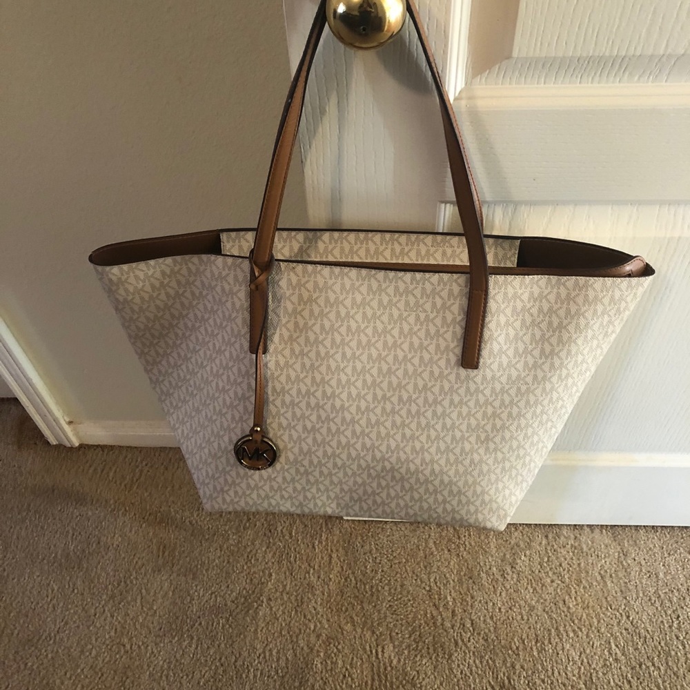 Michael Kors Signature tote WHITE